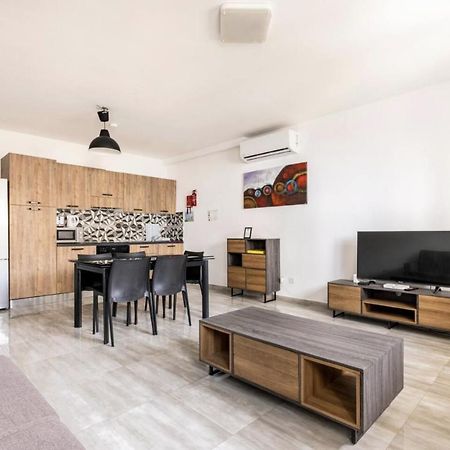 F8 Modern And Bright Apartment In Malta Мсида Экстерьер фото