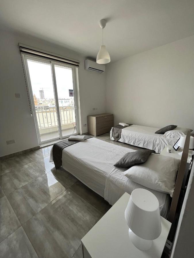 F8 Modern And Bright Apartment In Malta Мсида Экстерьер фото