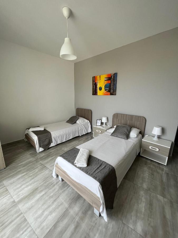 F8 Modern And Bright Apartment In Malta Мсида Экстерьер фото